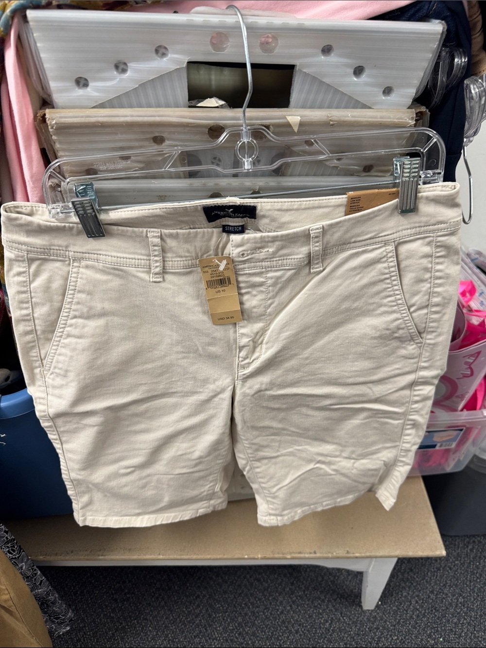 American eagle low rise Bermuda shorts size 10 // 080617
